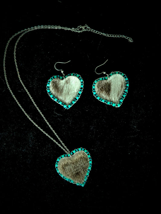 Recycled Sealskin Heart Jewelry Set - Curiosia Bazar